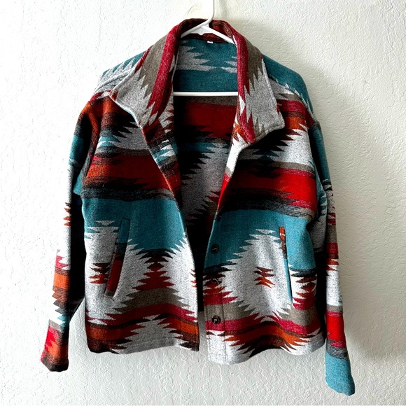 NWOT aztec/tribal print shacket. - Picture 1 of 3